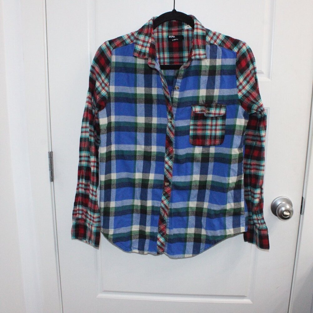 3/$30 BDG Urban Outfitters Boyfriend Fit Patchwork‎ Plaid Size Medium